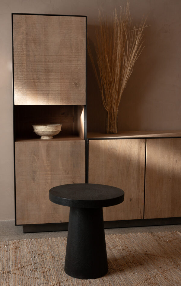 Livingroom Details - Image 3